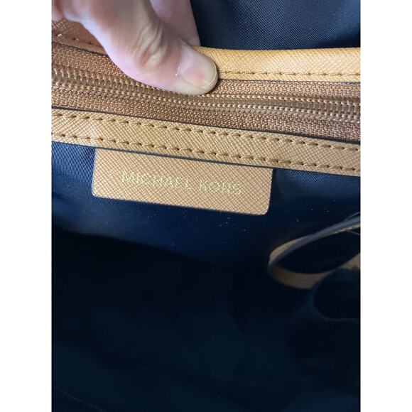 MICHAEL KORS, LARGE NYLON SAFFIANO LEATHER TRIM BACKPACK - Picture 12 of 14